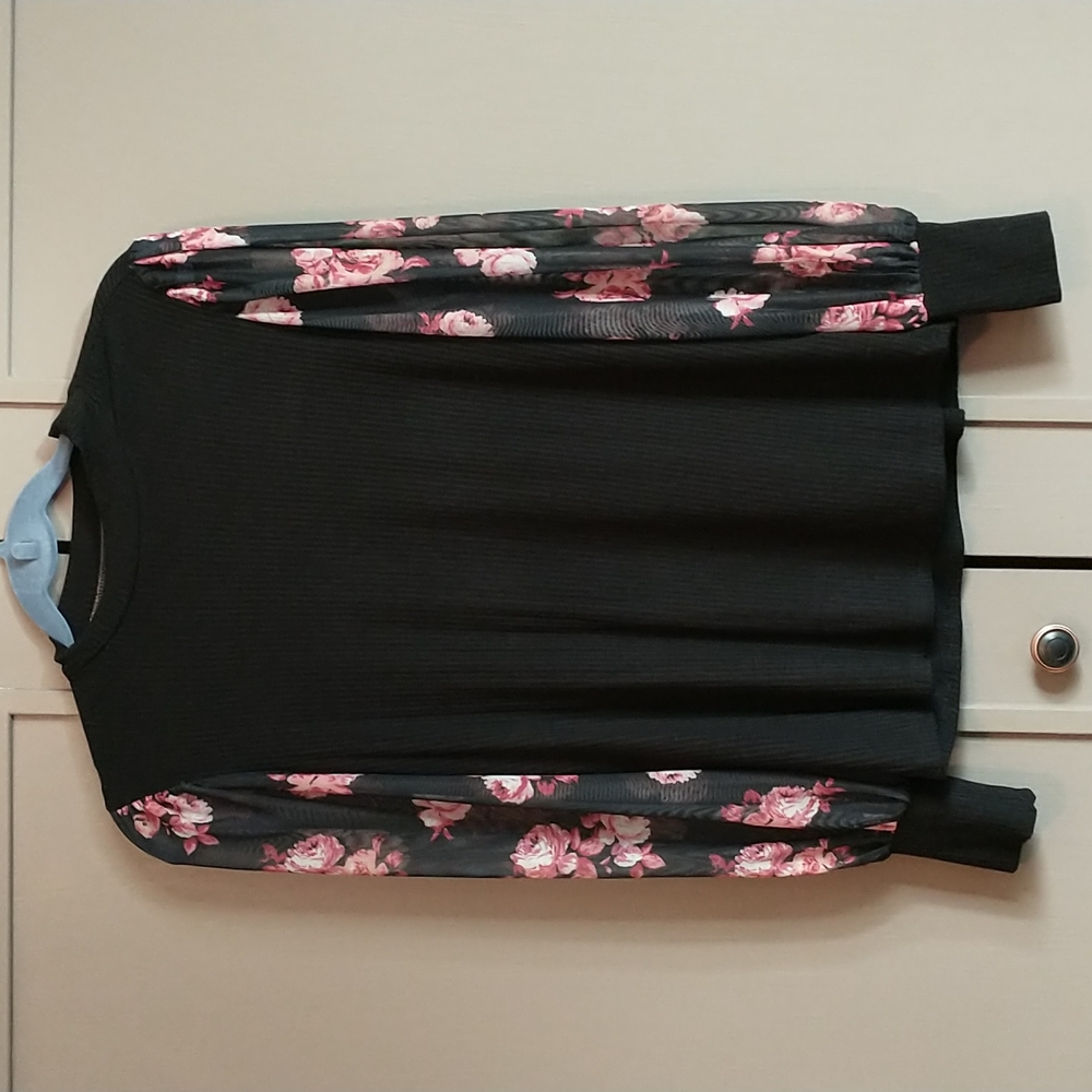 Maurice's long sleeve dressy top